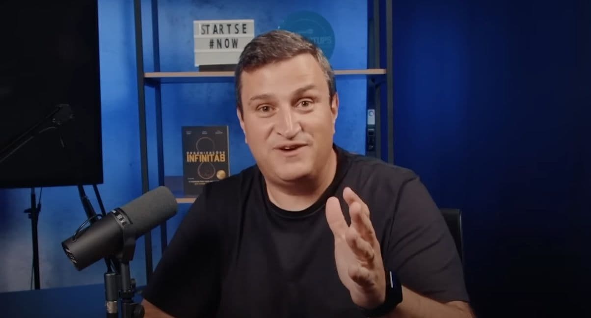 Imagem contendo uma prévia do vídeo